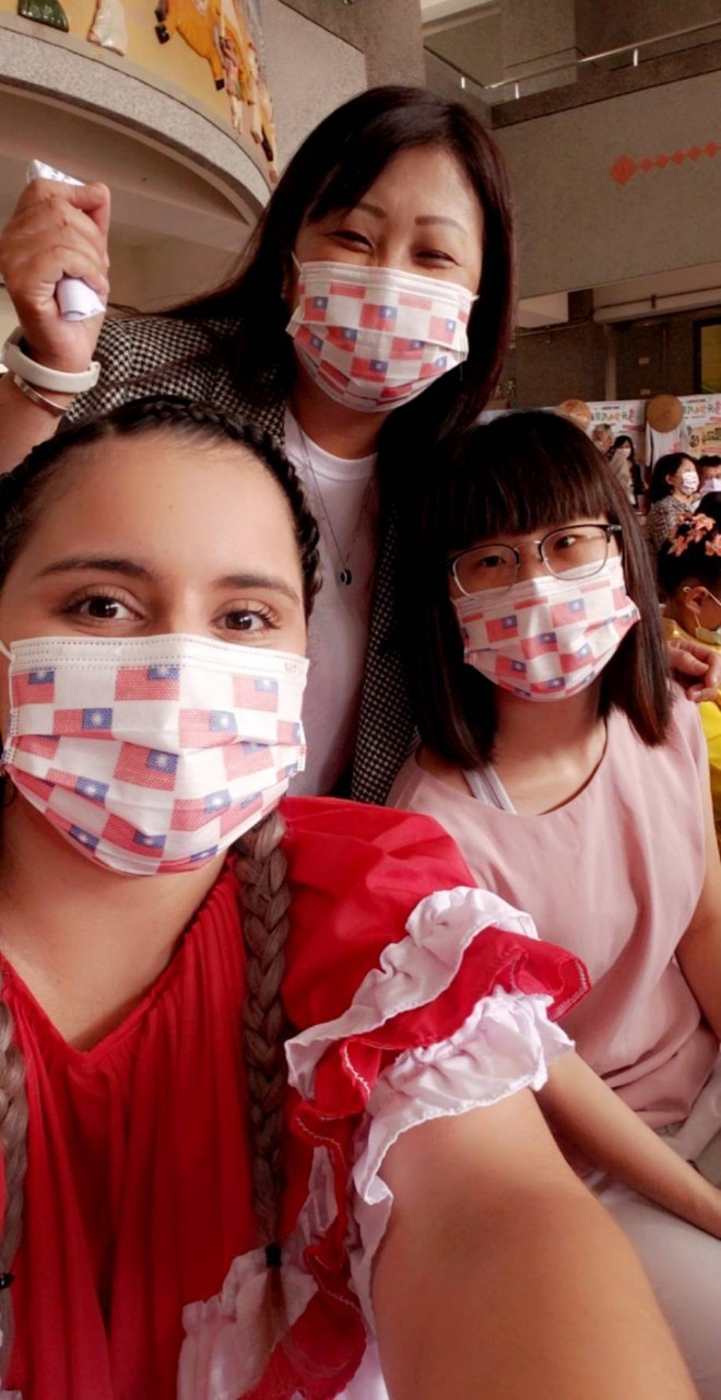 英語教學資源中心合影2