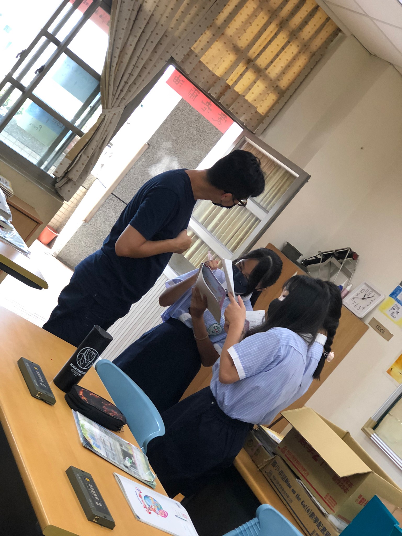 老師指導學生2