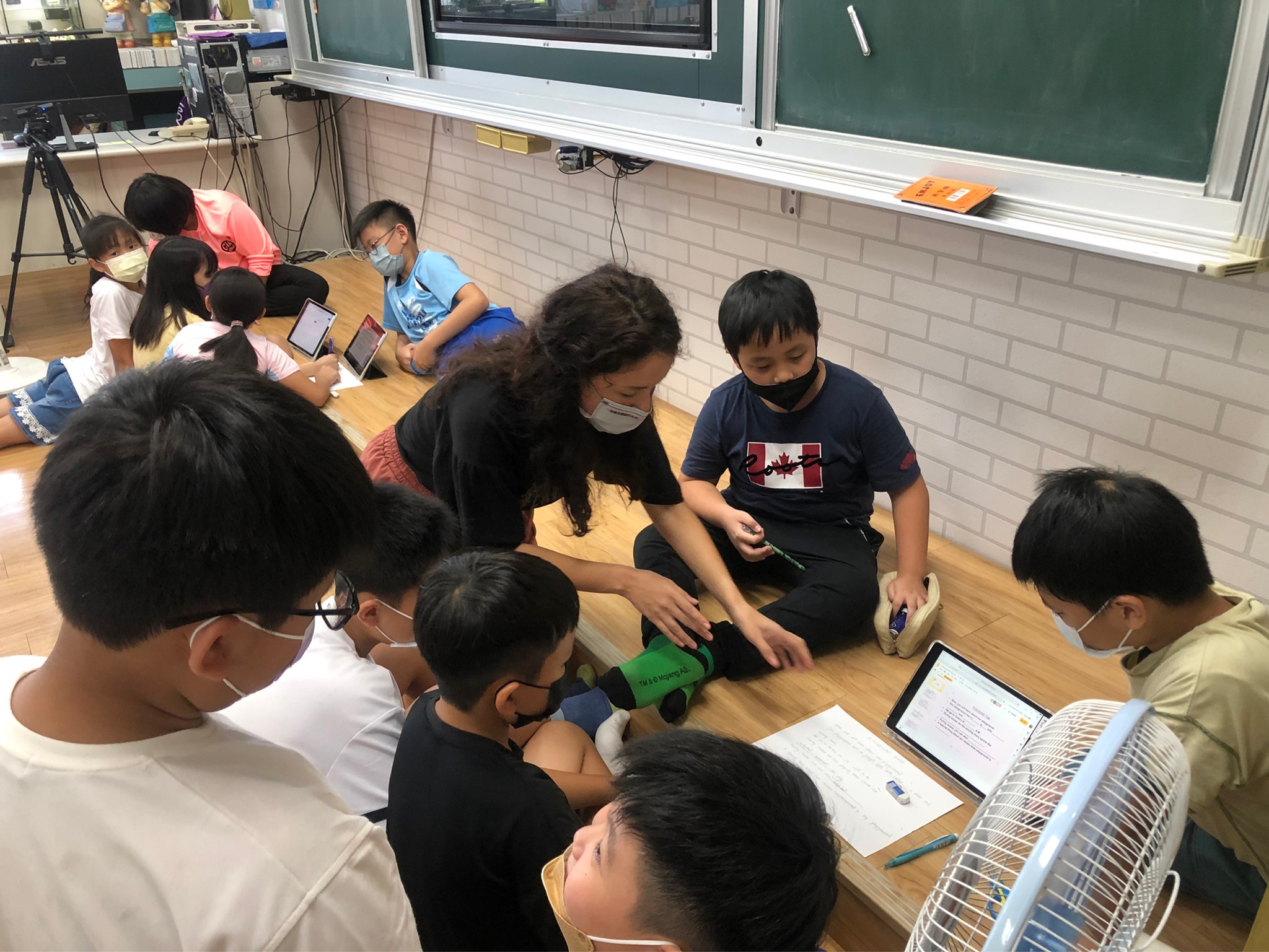 老師指導學生2