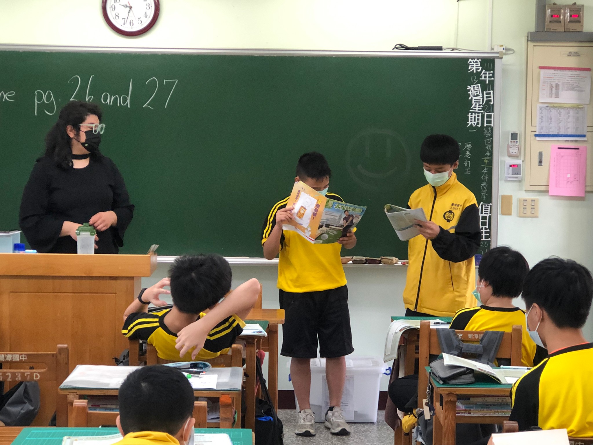 上台朗讀