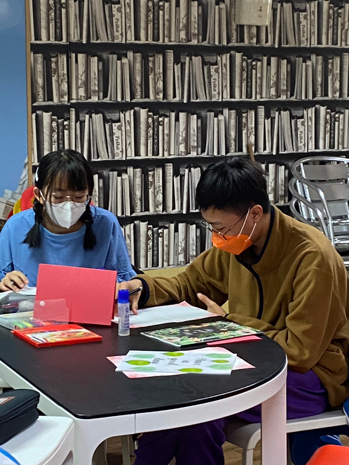 練習製作自我介紹小卡
