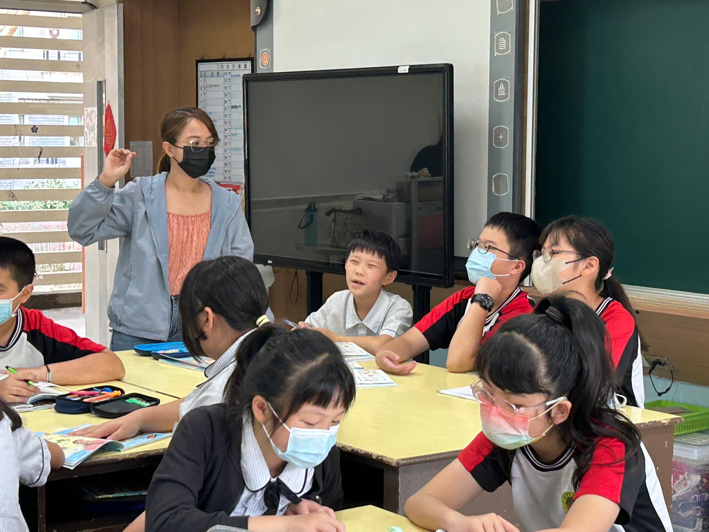 學生回答問題