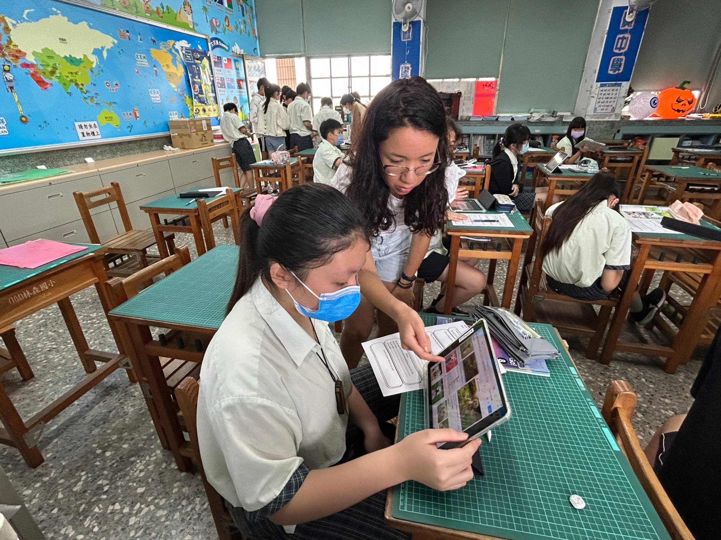 老師指導學生3