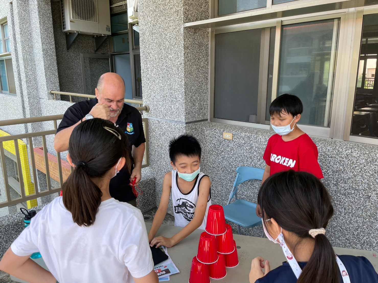 Jason老師的疊杯子關卡