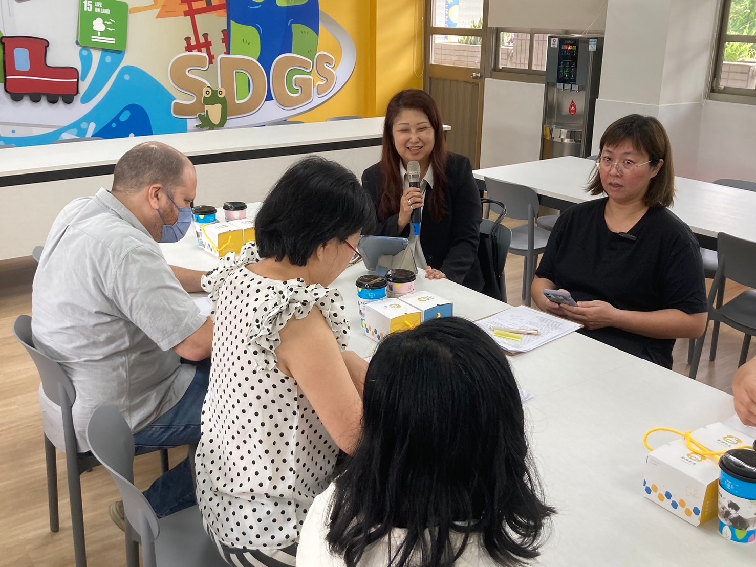 英資中心學校鄭校長講評