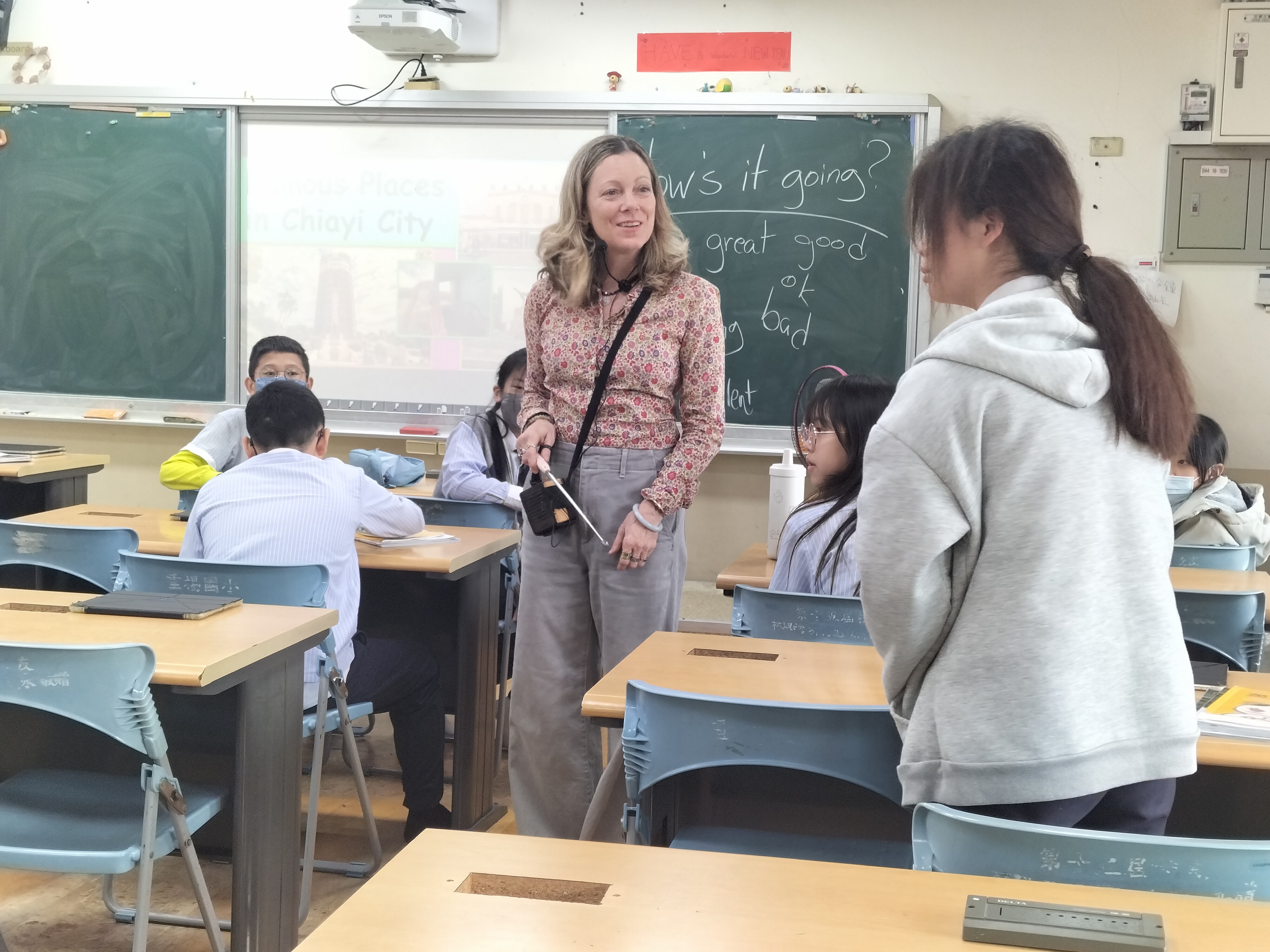學生回答問題 (2)