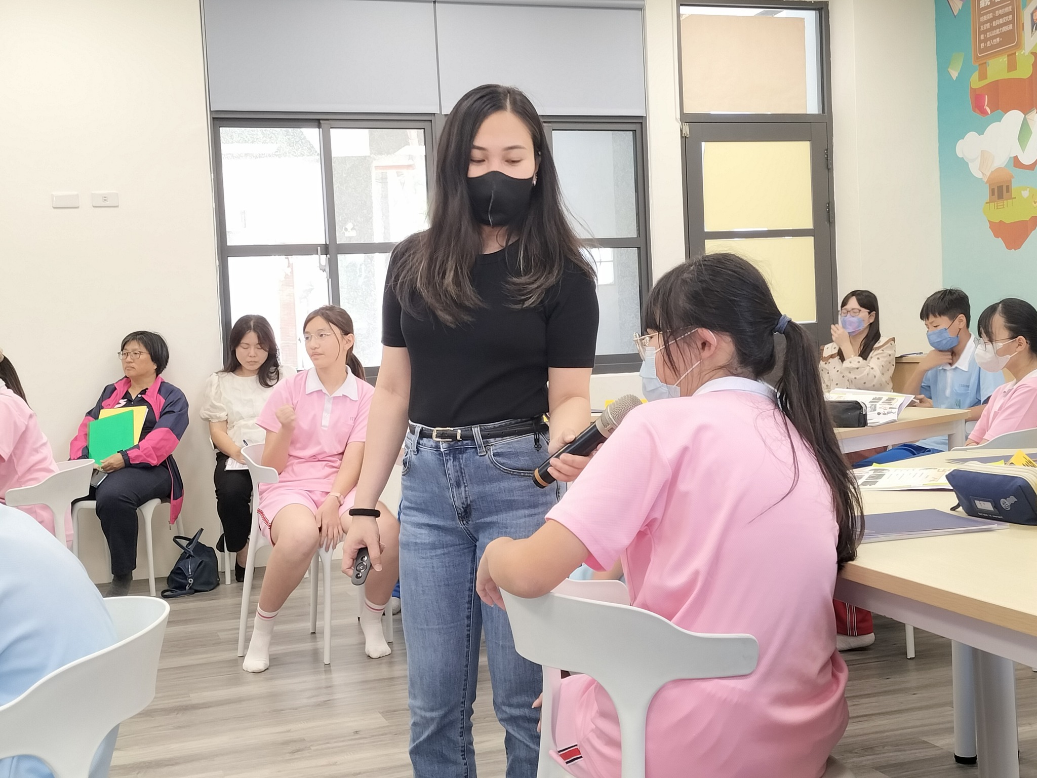 同學們輪流回答問題