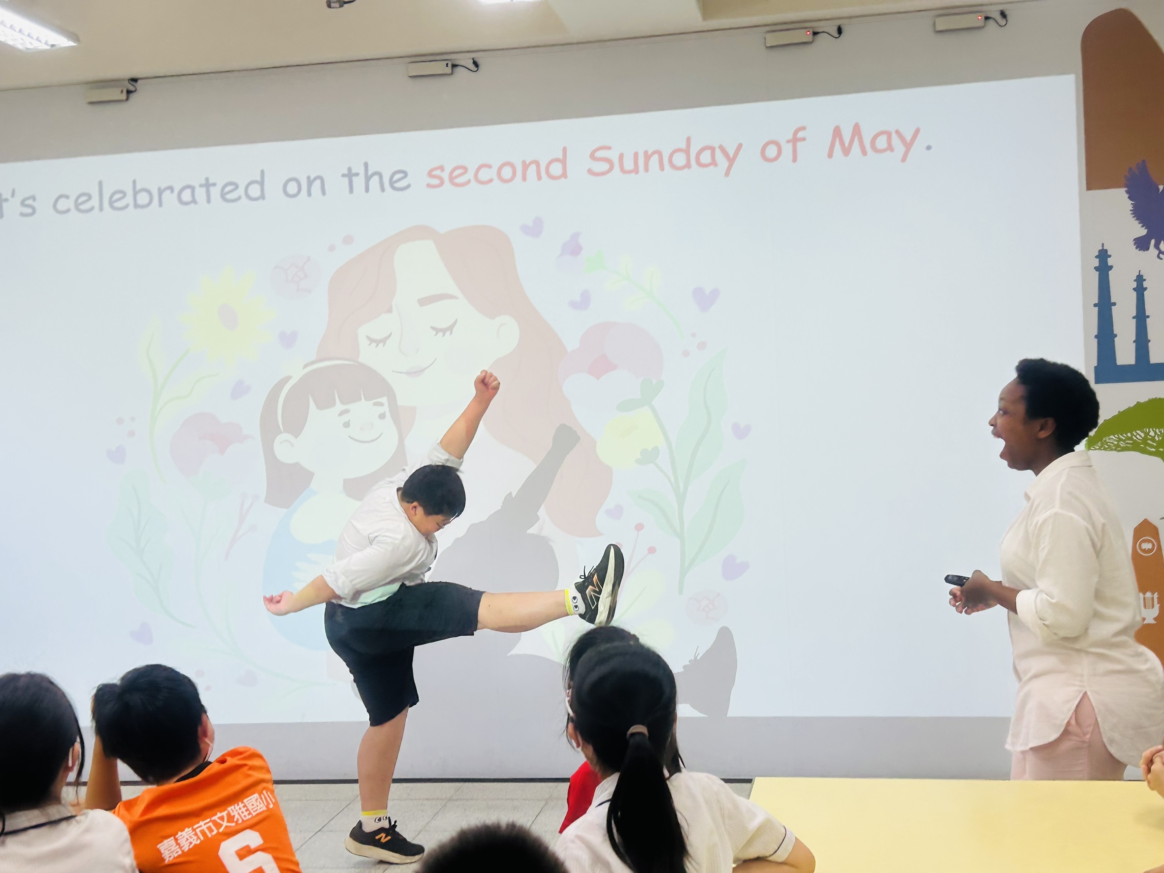 Students imitate their mothers
