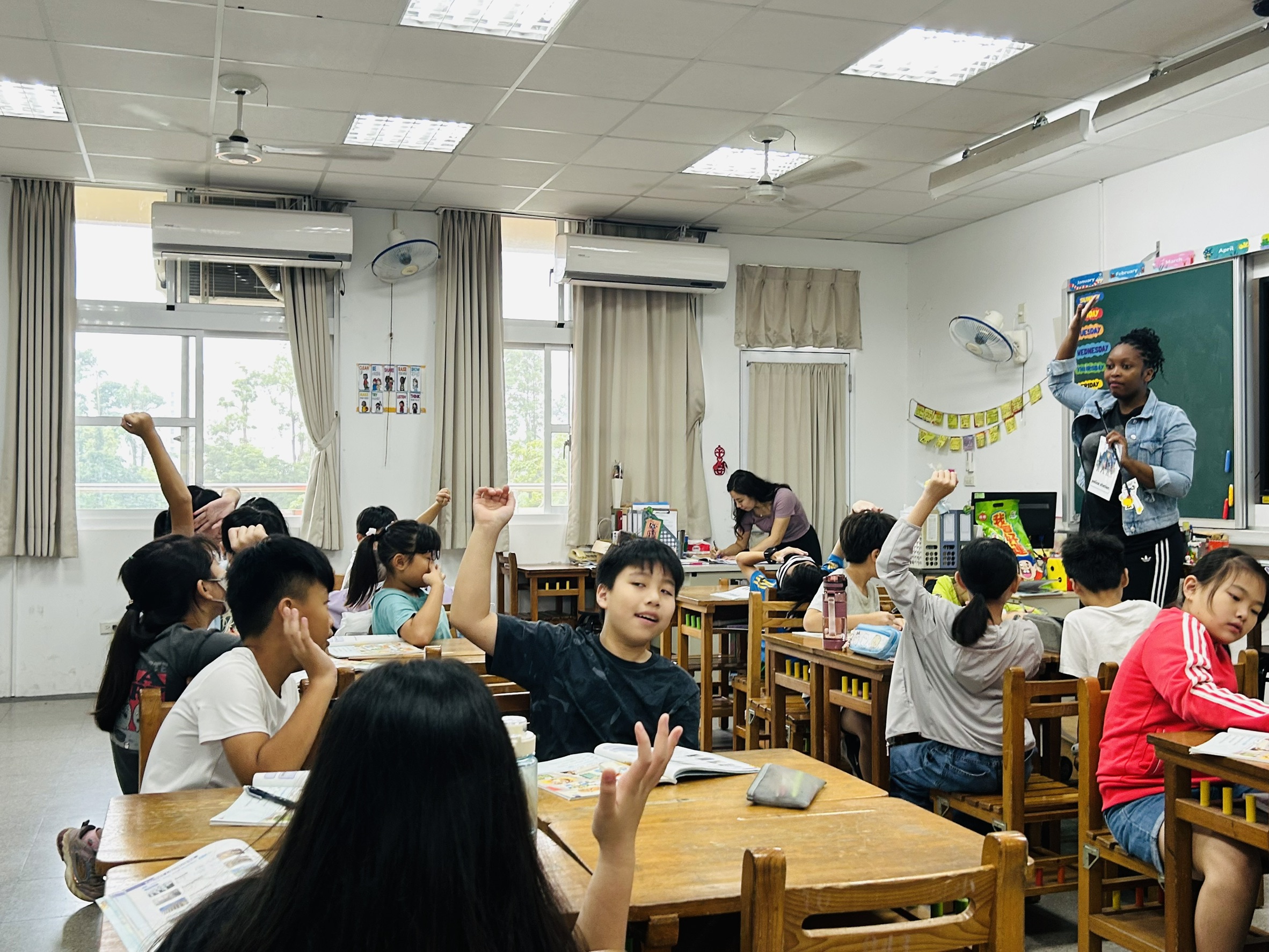 完成學習單完成的舉手