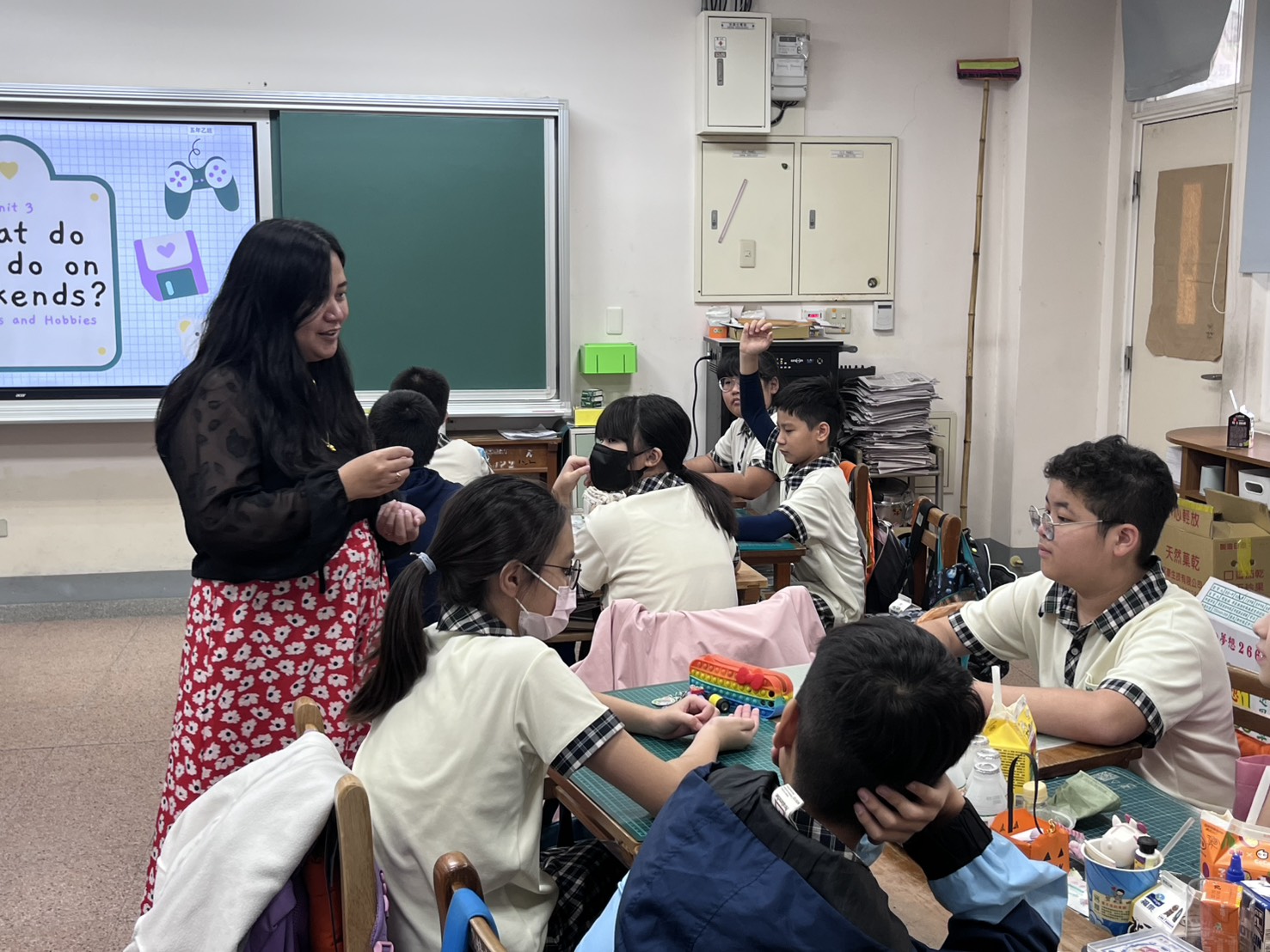 2025/11/24 Jing Jhong Elementary School - Teacher Kat