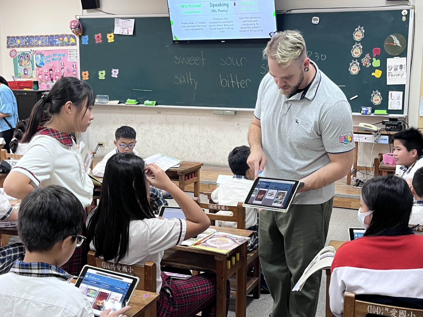 2025/11/21-博愛國小Connor老師