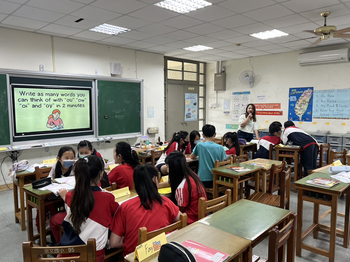 2025/12/09 Chung Wen Elementary School - Teacher Kezia