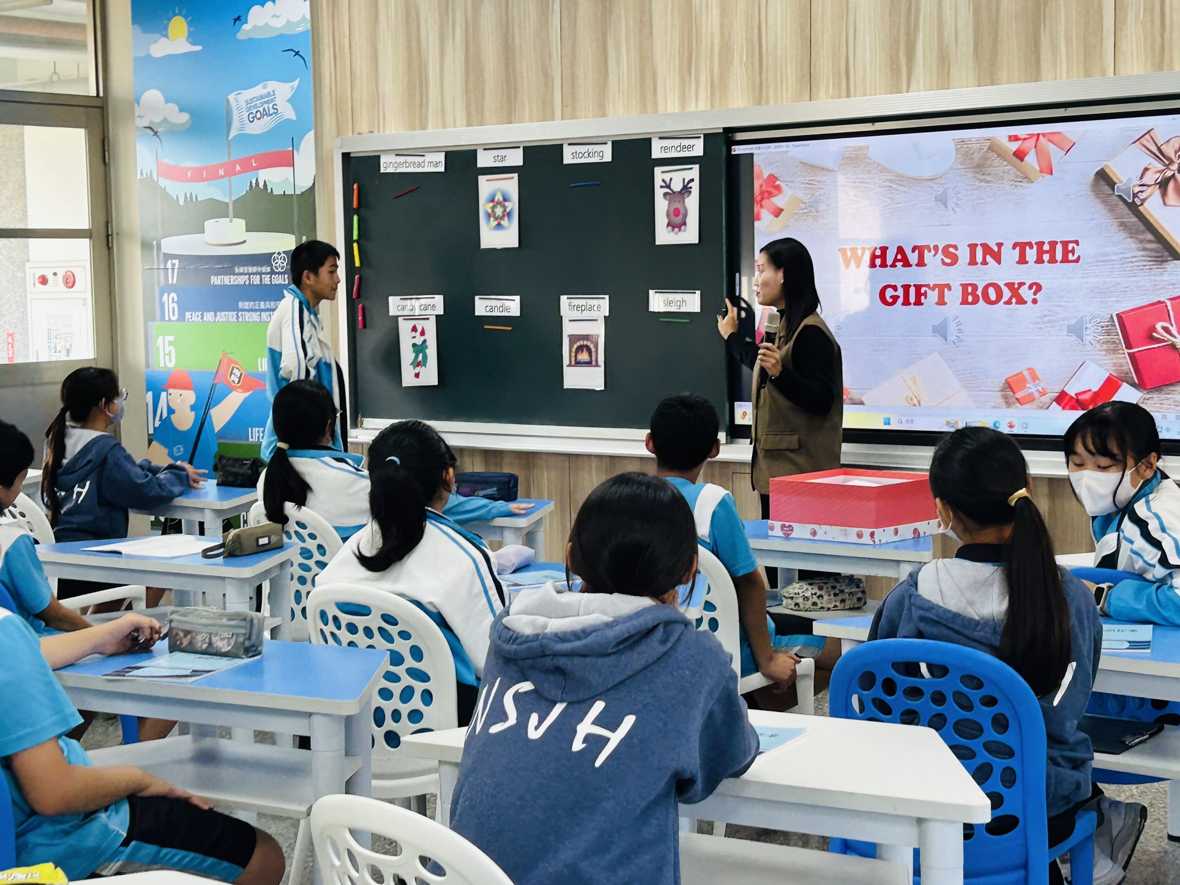 a word-and-picture matching activity