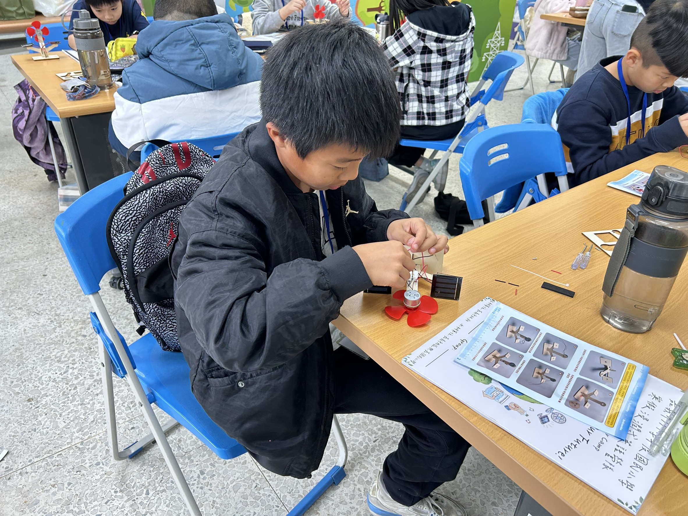 Students built their own solar energy fans