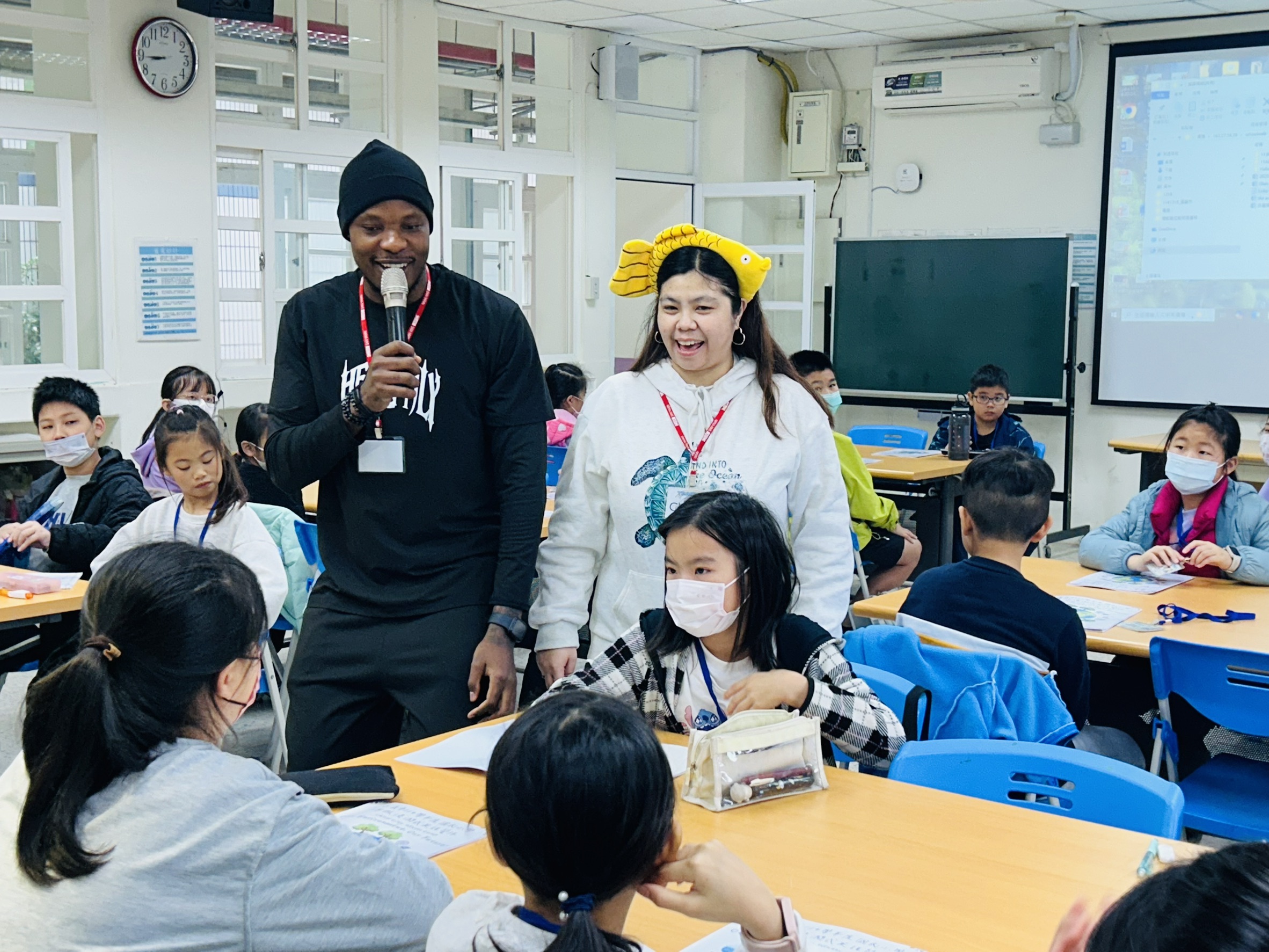 Students answer teachers' questions