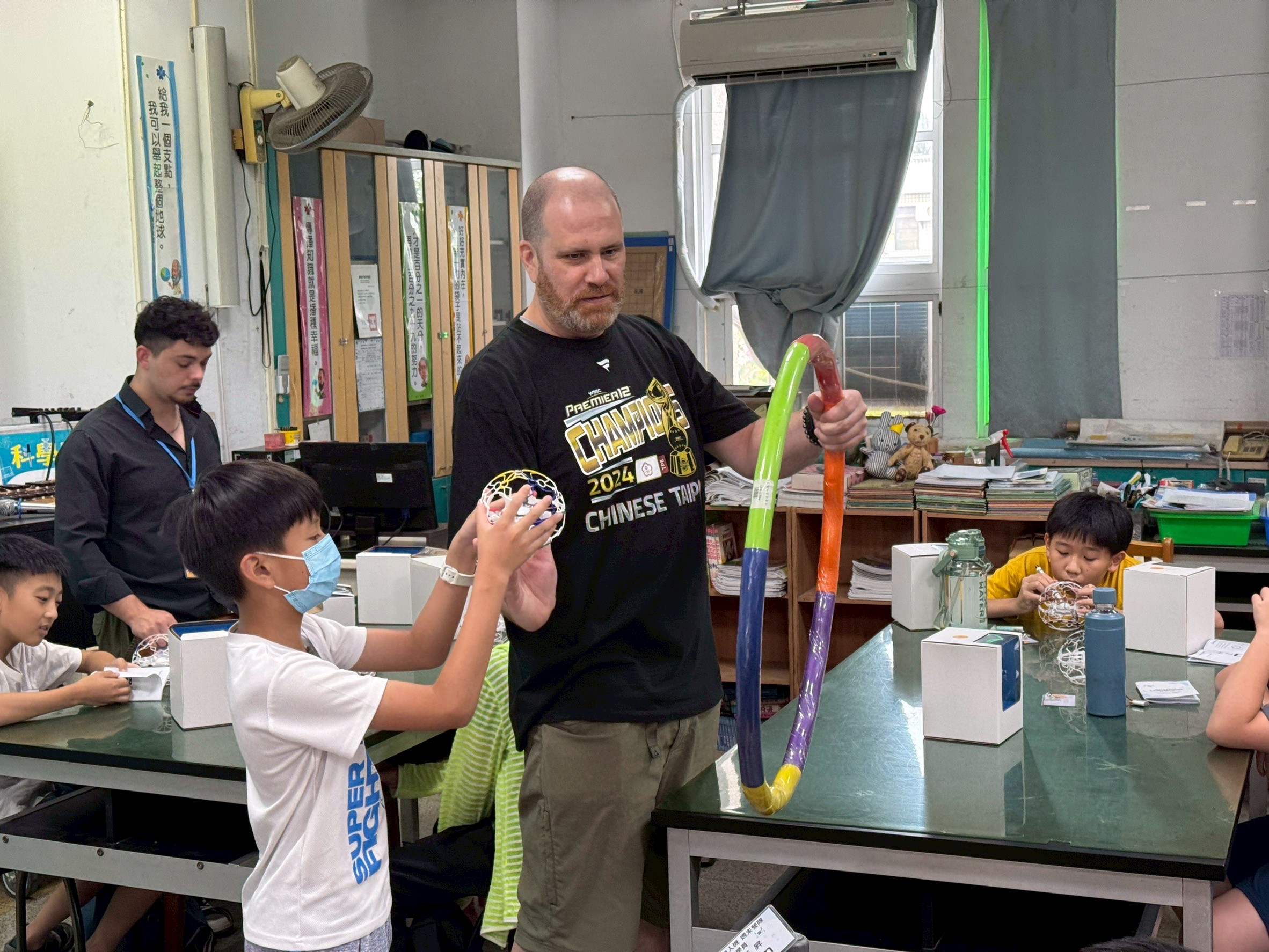 外籍顧問Ben示範飛行路徑